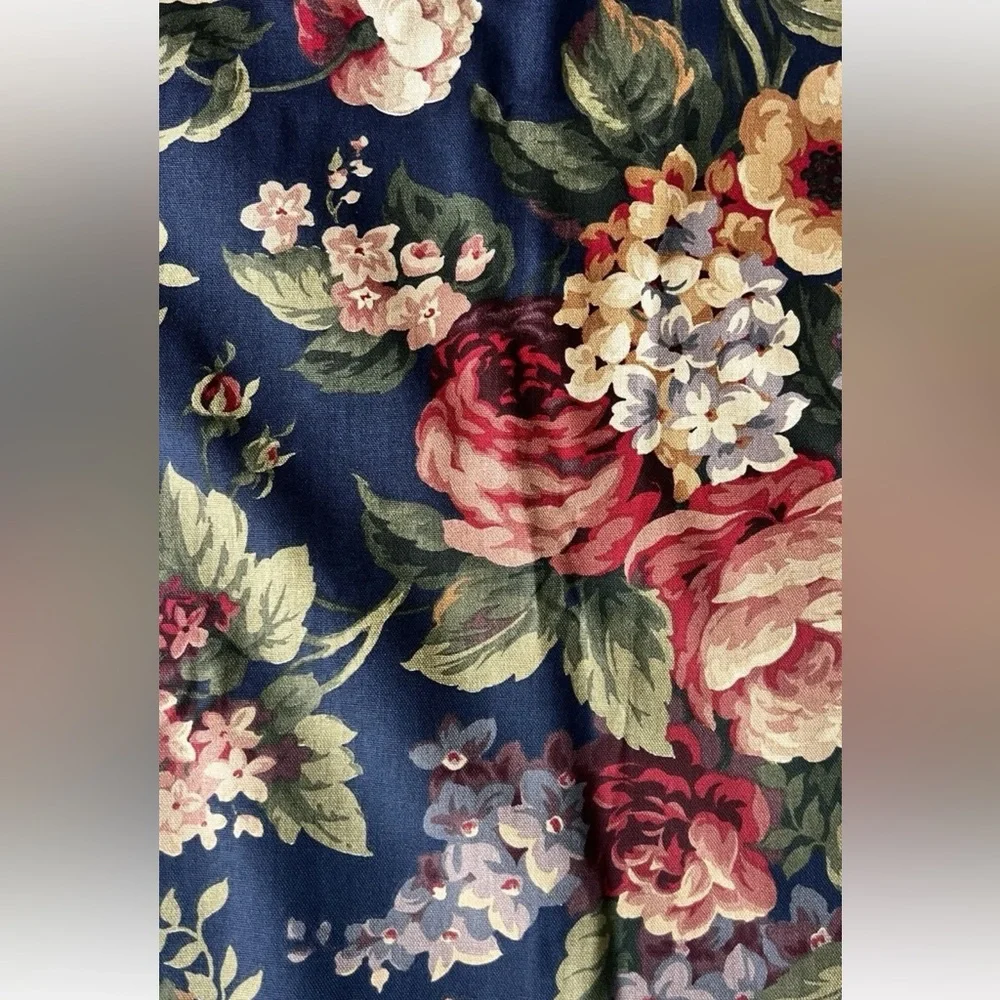 2 Yards 54" Wide Unpholstery Fabric Raymond Waites Antique Garden Pattern Floral - Picture 2 of 6